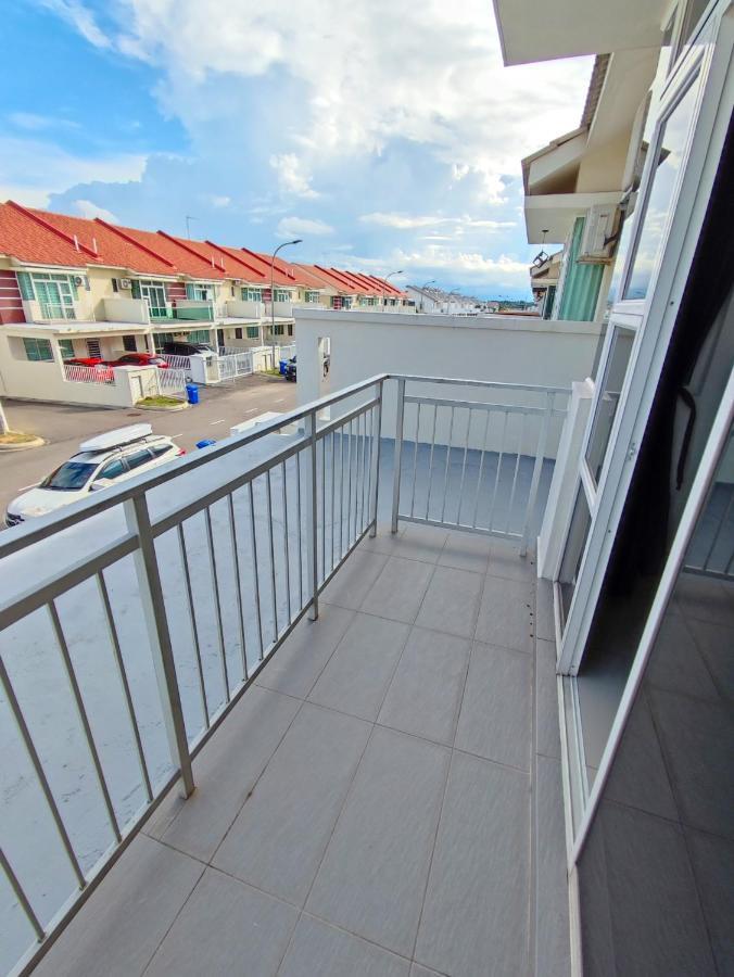Spacious Family House At Desaru Harmonia 2 Exteriör bild